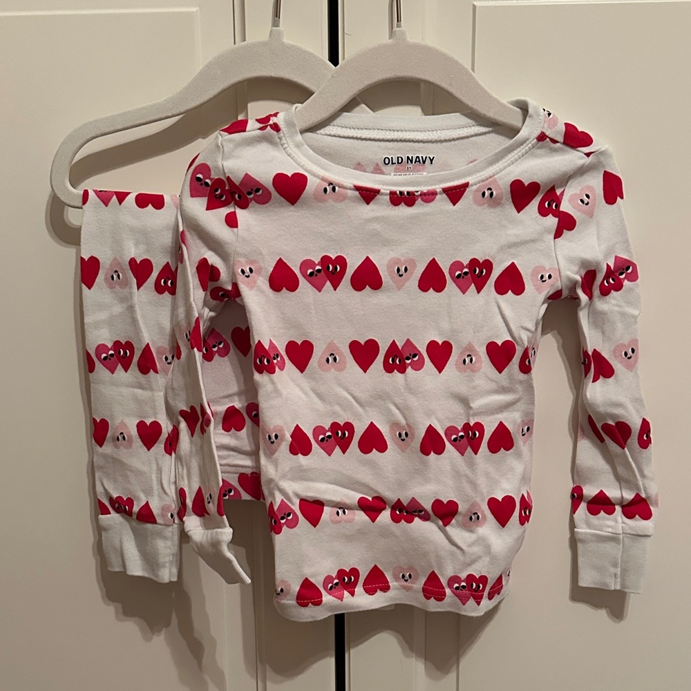Old Navy White and Red Heart Pajama Set